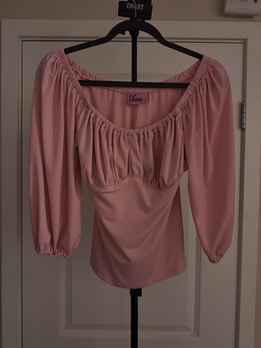 VIXEN by MICHELINE PITT Vacation Blouse in Blush Pink